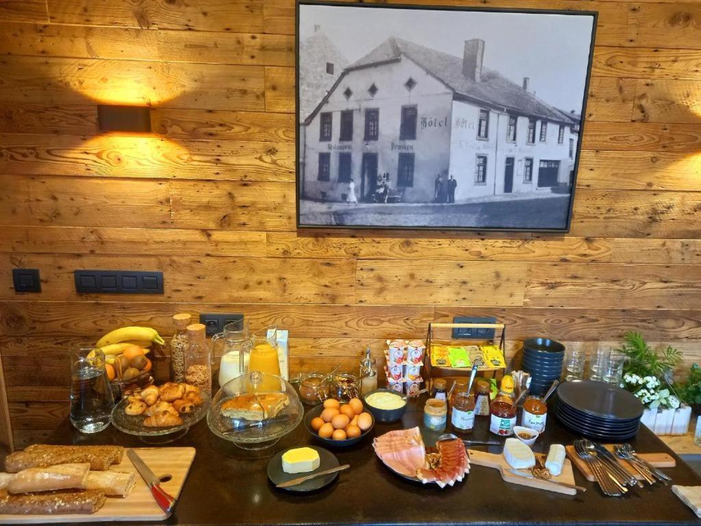 Renee Cense Acomodação com café da manhã Houffalize Exterior foto